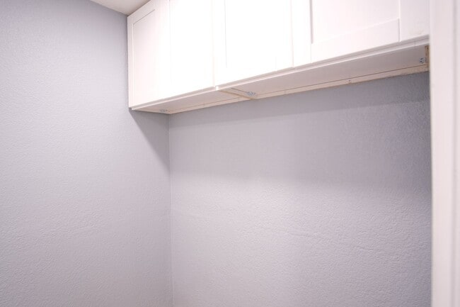 Building Photo - Perfect multi-family property! A 3-bed, 2-bath home for $2,400, plus a separate in-law studio ava...