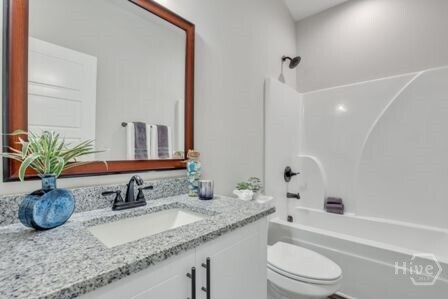 Building Photo - 8 Donny Cir