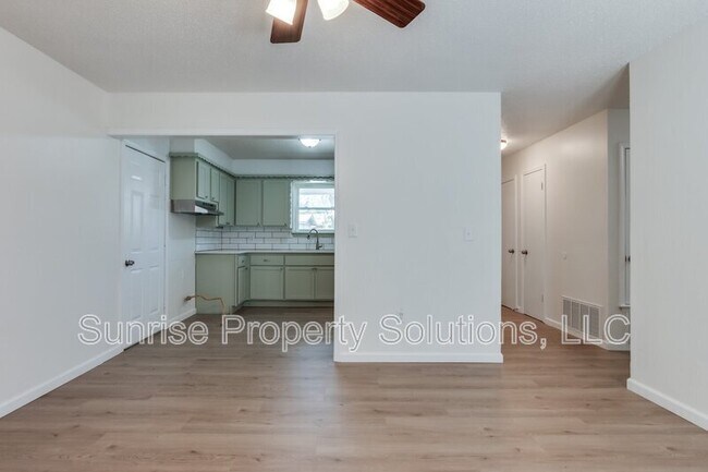 Building Photo - 636 SW 13th St