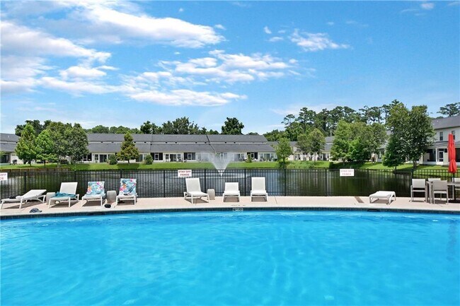 Building Photo - 510 Mariners Cir