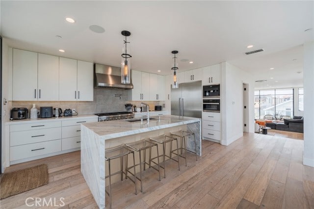 Building Photo - 468 30th St