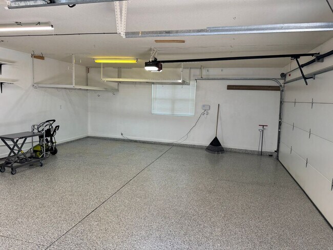 Building Photo - Interior Style you want, in the School zones you want, Plus Panoramic Views!