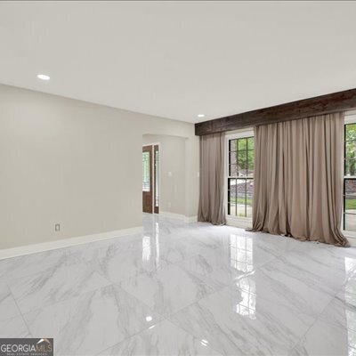 Building Photo - 3270 Brookview Dr