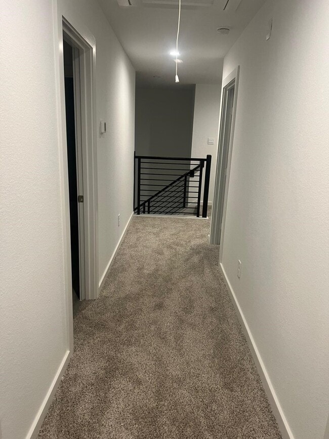 Building Photo - 10519 Hadley Pk Trl