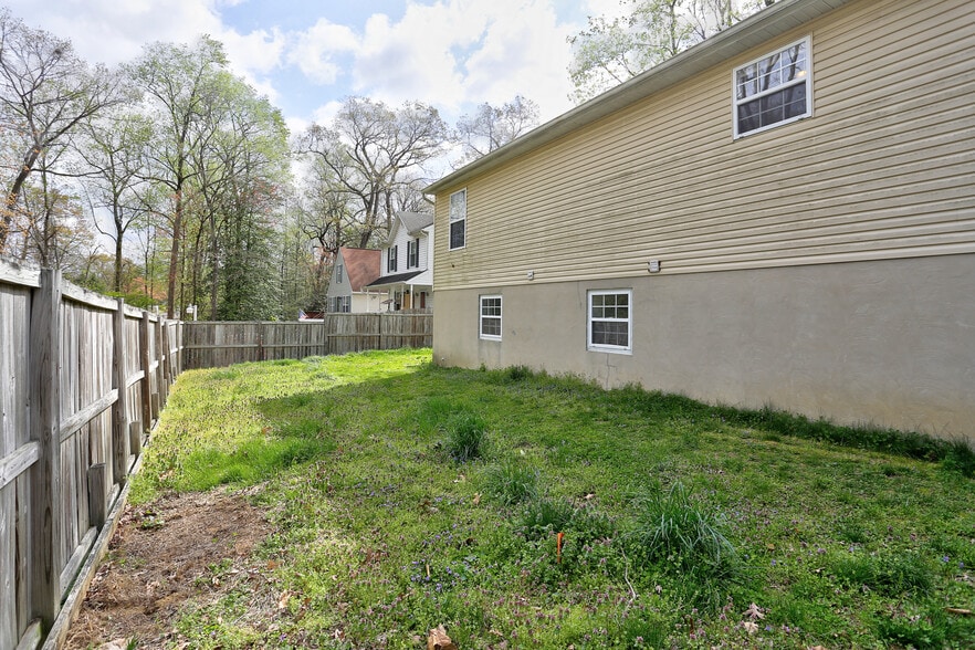 Building Photo - 7817 Camp Rd
