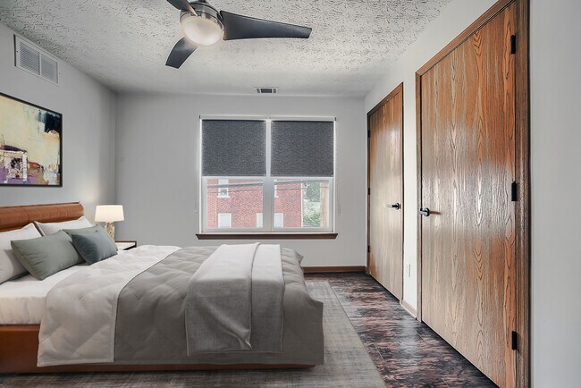 Building Photo - 826 S 18th St