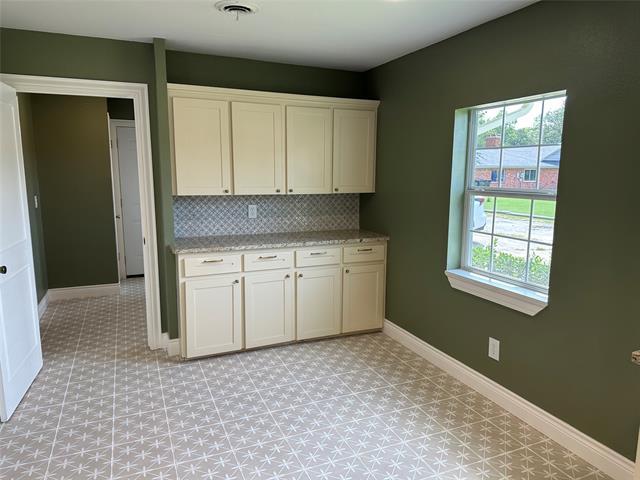 Building Photo - 104 Kingswood Dr
