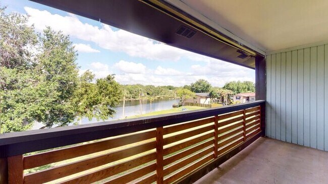 Building Photo - WAKE UP TO HILLSBOROUGH RIVER VIEWS IN THE HEART OF SEMINOLE HEIGHTS!