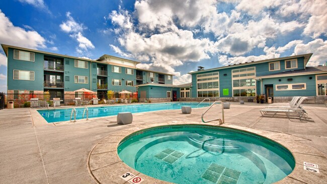 Building Photo - 550 Viridian Dr