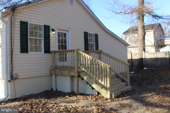 Building Photo - 7967 Foster Ave