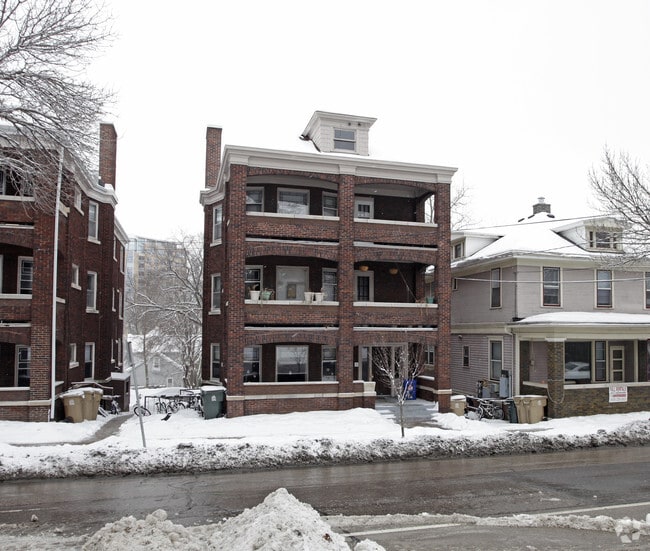 Building Photo - 111 E Gorham St