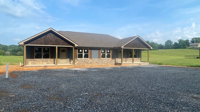 Building Photo - 3875 Holders Grove Rd
