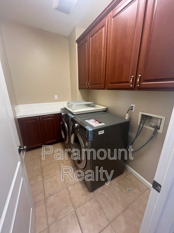 Building Photo - 612 Carrington Ct