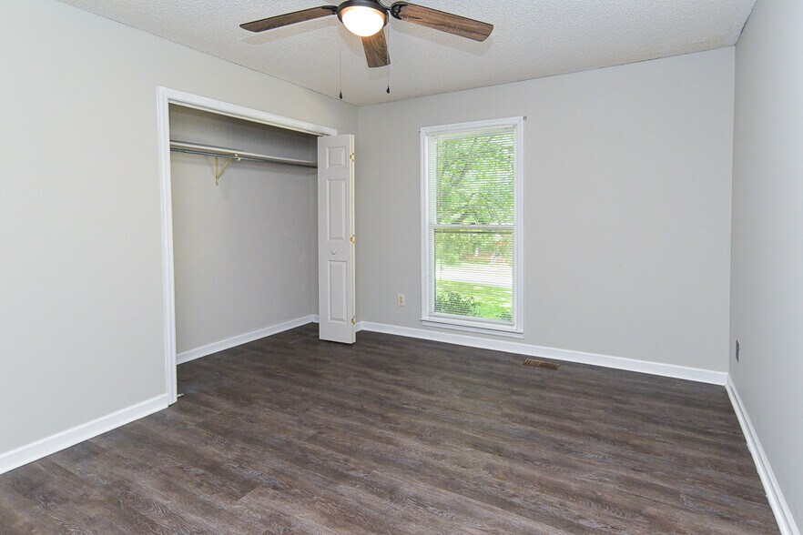 Building Photo - 157 Greenwood Dr