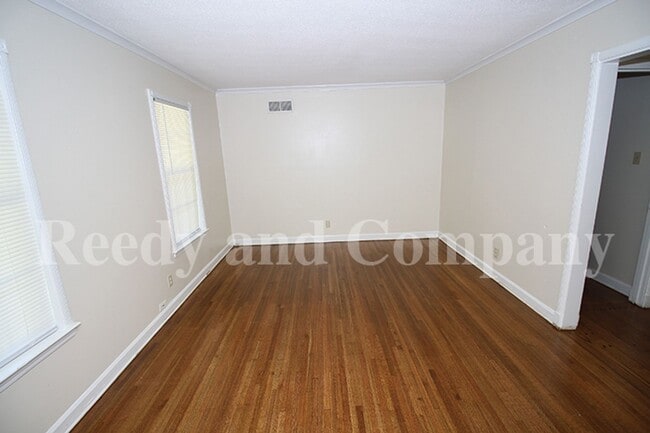 Building Photo - 5072 Cresser St