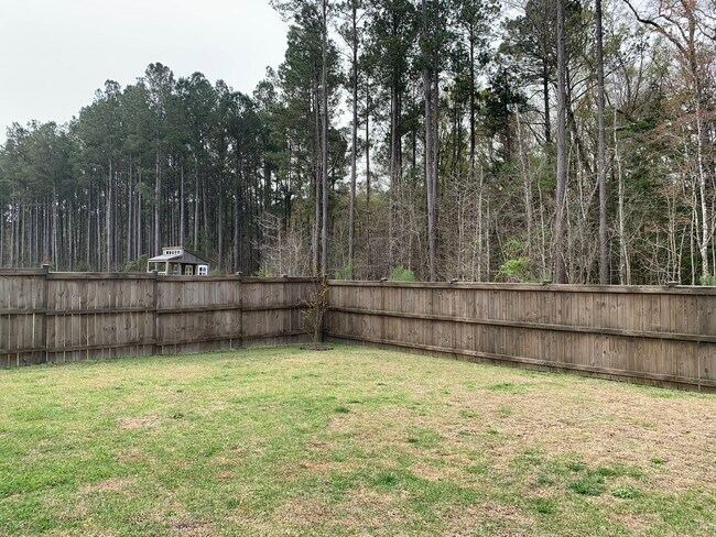 Building Photo - 221 Pink Azalea St