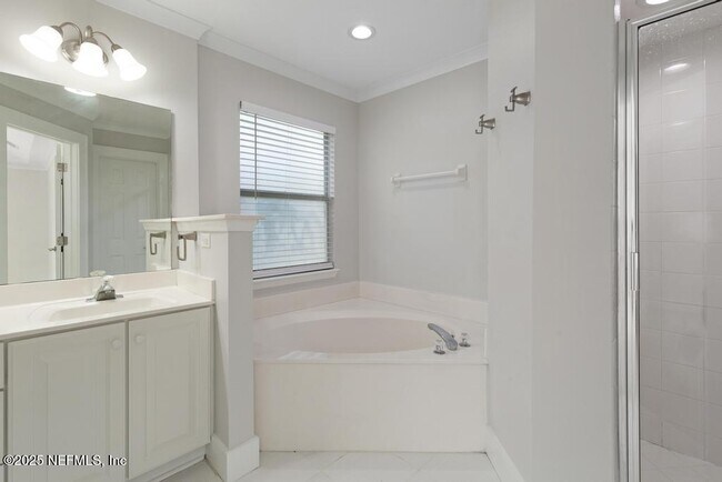 Building Photo - 744 Dewdrop Loop