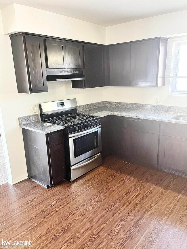 Building Photo - 31287 Mc Namee St