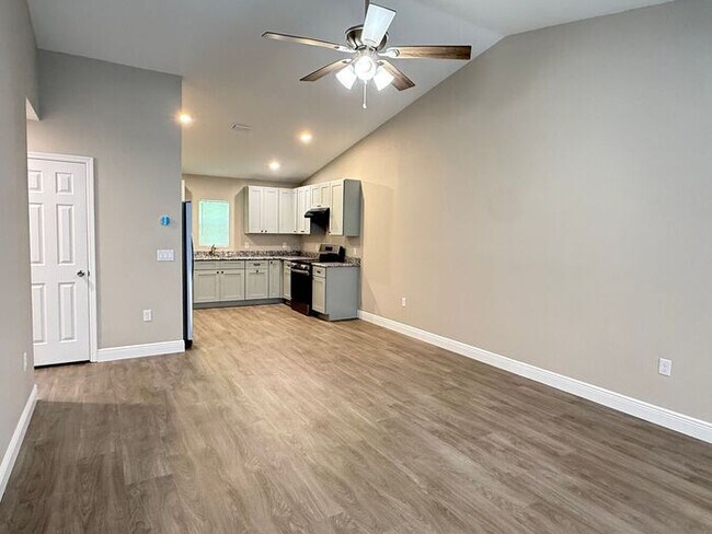 Building Photo - 3/2 half Duplex-NEW CONSTRUCTION