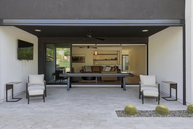 Building Photo - 4544 N Evans Dr