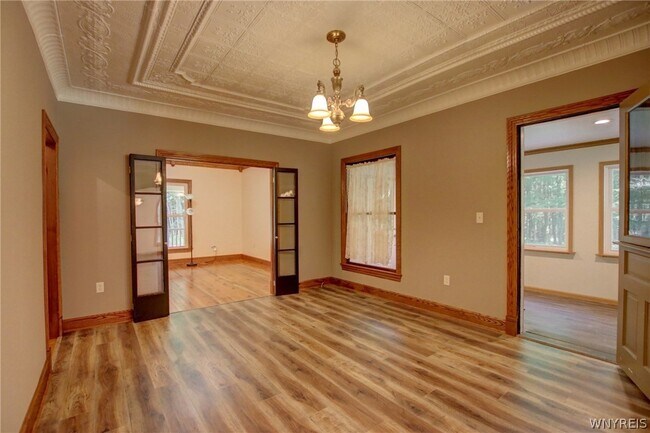 Building Photo - 5880 Draudt Rd