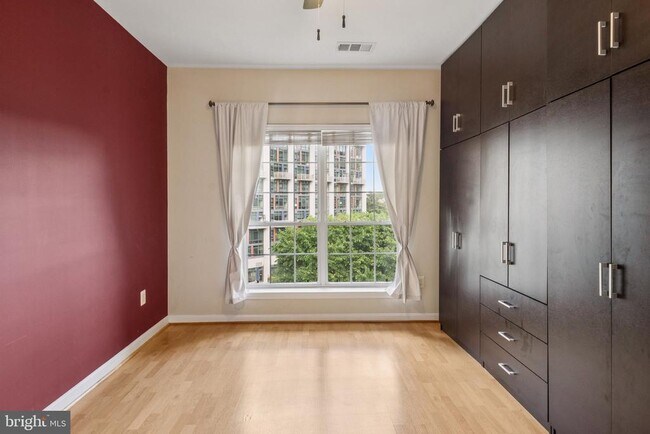 Building Photo - 4551 Strutfield Ln