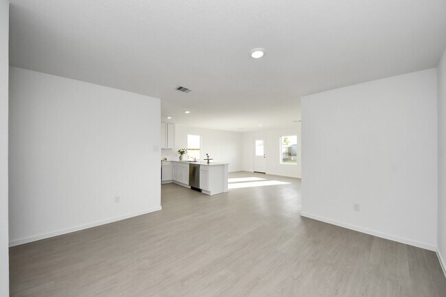 Building Photo - 6510 Linden Leaf Dr