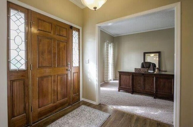 Building Photo - Beautiful 4 Bedroom in Blue Valley Schools