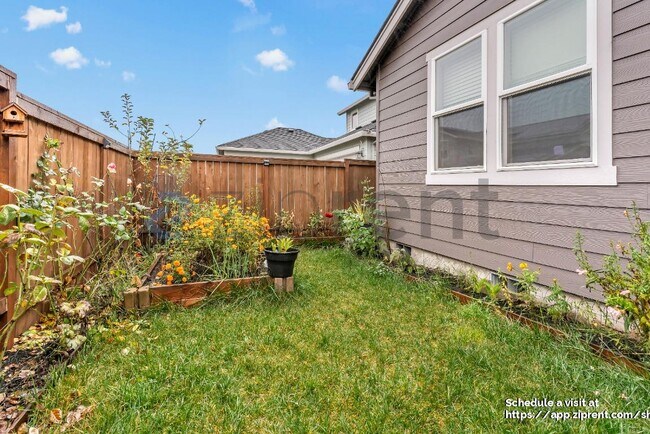 Building Photo - 30985 NW Brooking St