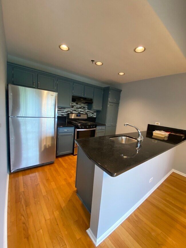 Building Photo - 5S510 Scots Dr