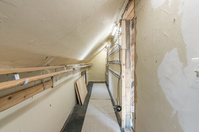 Building Photo - 408 Ann Ave