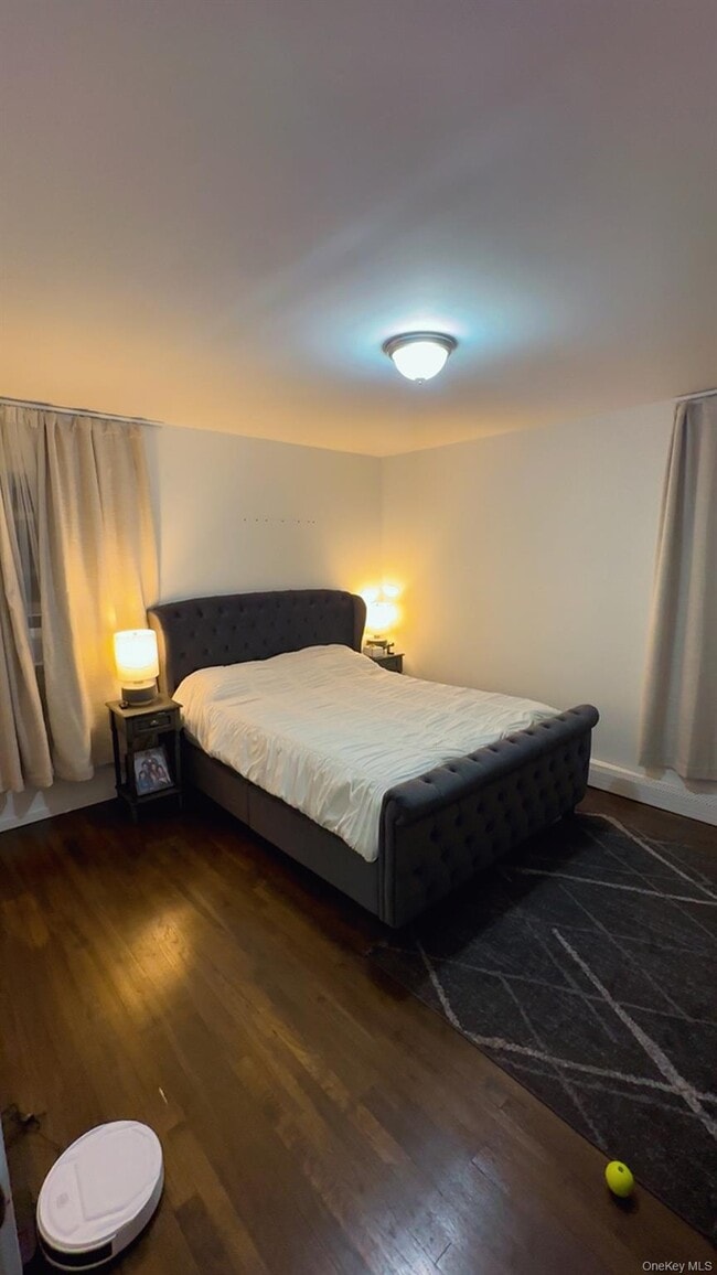 Building Photo - 160 Pacific St