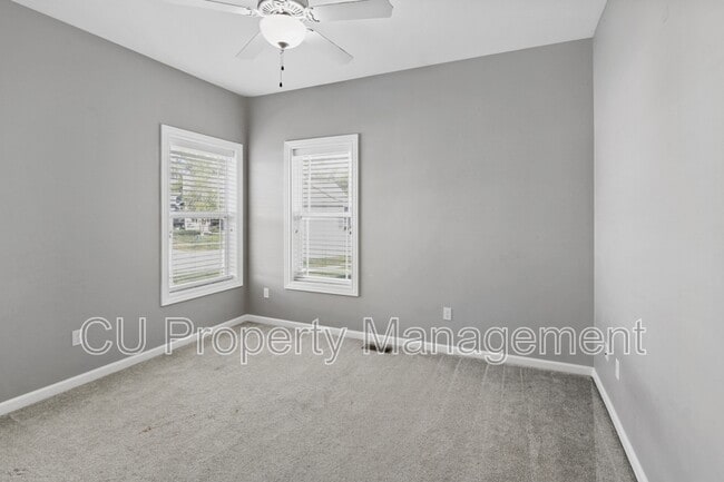 Building Photo - 3003 E Stillwater Landing
