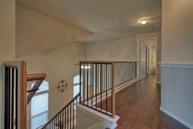 Building Photo - 8809 White Ibis Dr