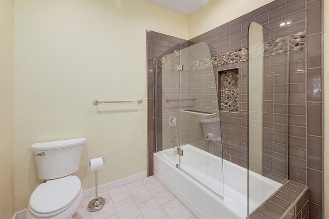 Building Photo - 337 Wilbarger Point
