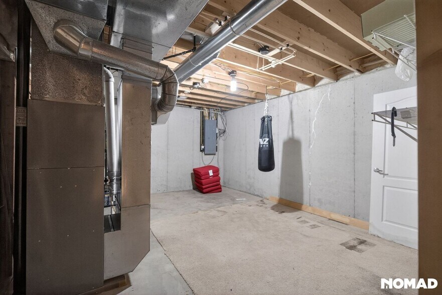 Building Photo - 5711 Coddington Ln