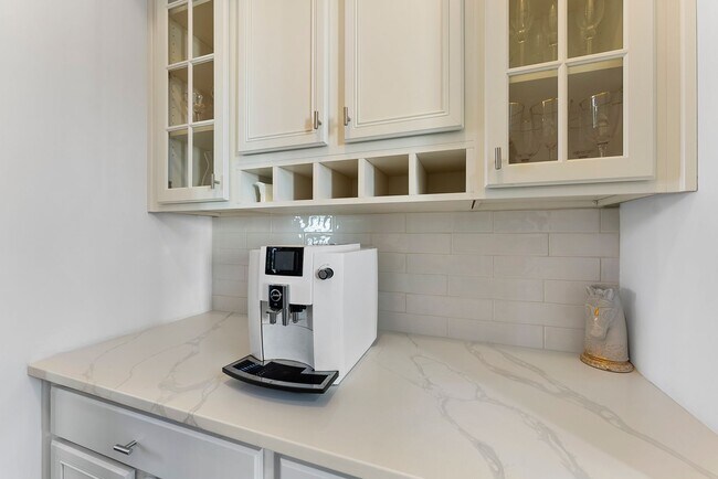 Building Photo - 828 Keith Rd