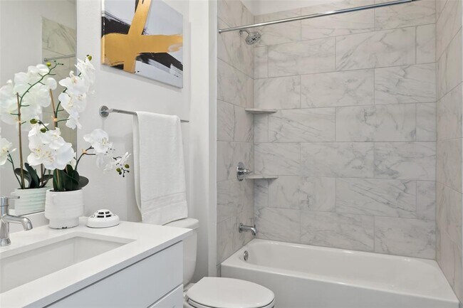 Building Photo - 3111 Aldwyche Dr