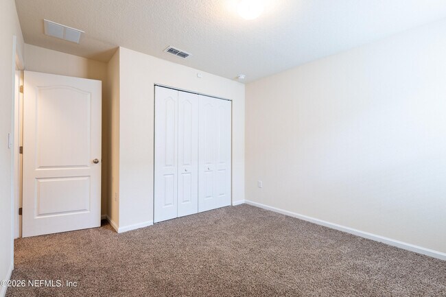 Building Photo - 2446 Oak Stream Dr