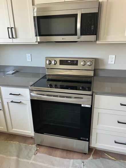 Building Photo - 1316 W 800 S