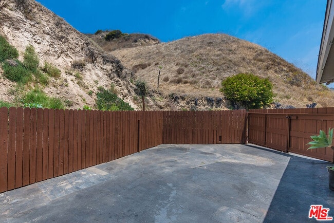 Building Photo - 22605 Pacific Coast Hwy