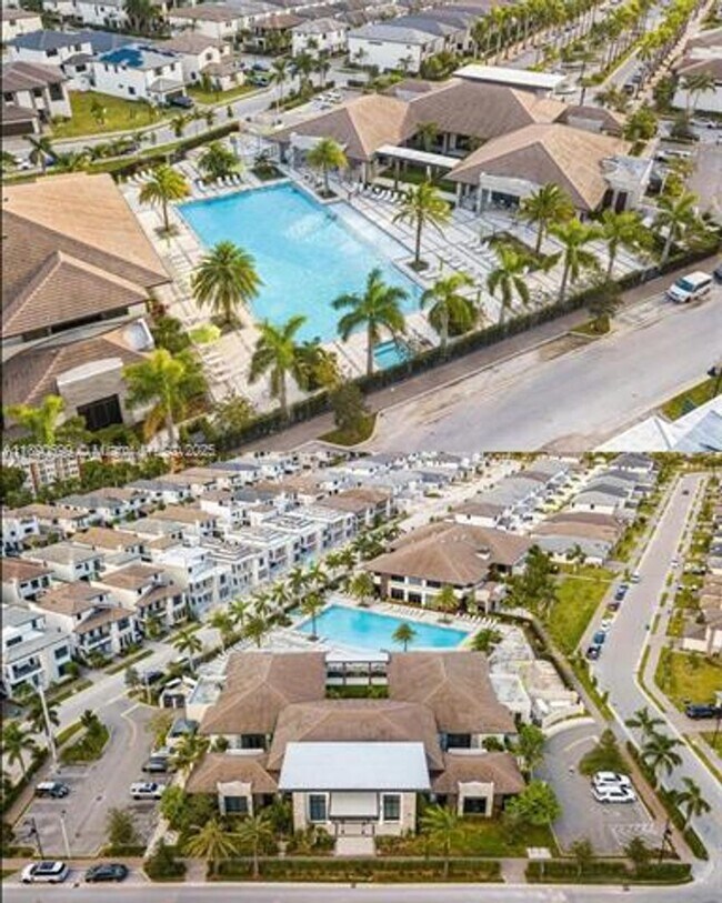 Primary Photo - 8301 NW 41st St