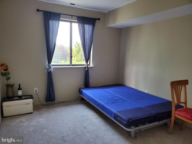 Building Photo - 1100 Lisadale Cir