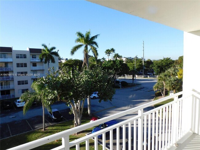 Building Photo - 6930 NW 186th St