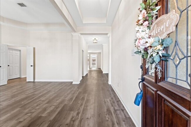 Building Photo - 7103 Hot Creek Trc