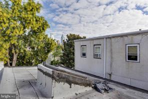 Building Photo - 528 N 22nd St