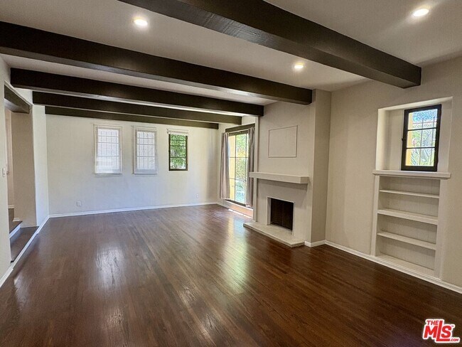 Building Photo - 170 N Orange Dr