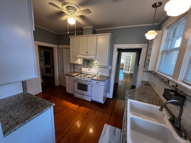 Building Photo - 2192 Nelson Ave