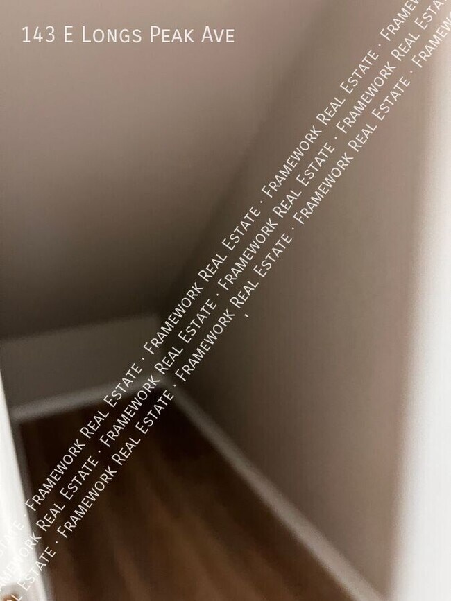 Building Photo - 143 E Longs Peak Ave