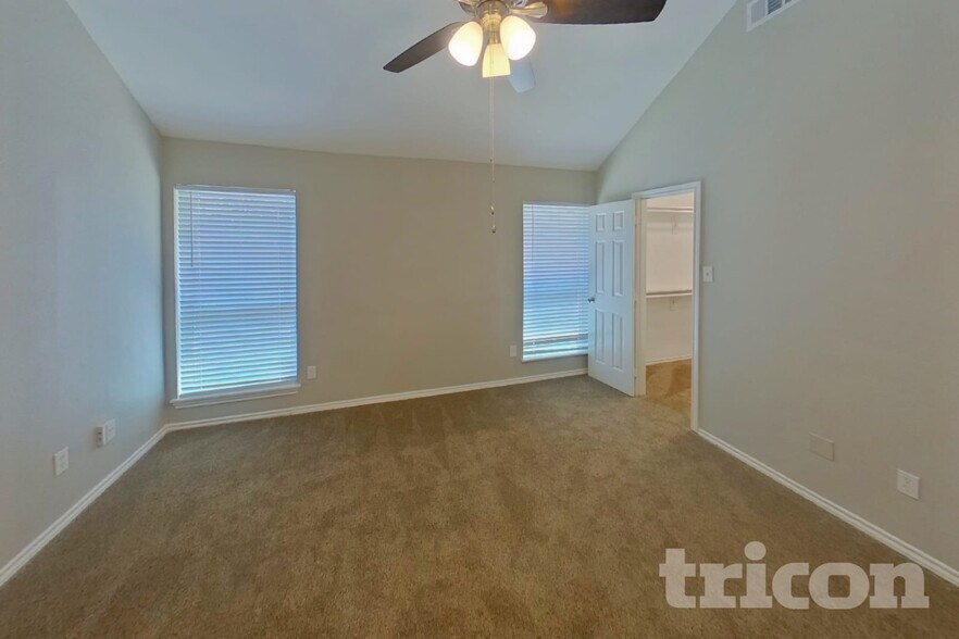 Building Photo - 2616 Spring Rain Dr